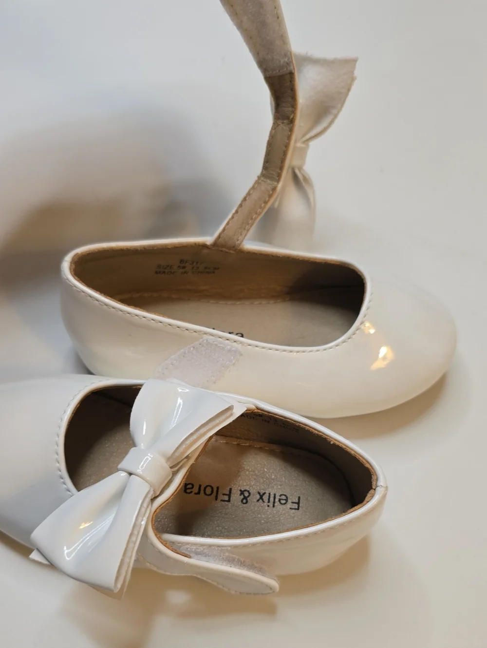 Felix And Flora White Patent Bow Mary Jane Shoes